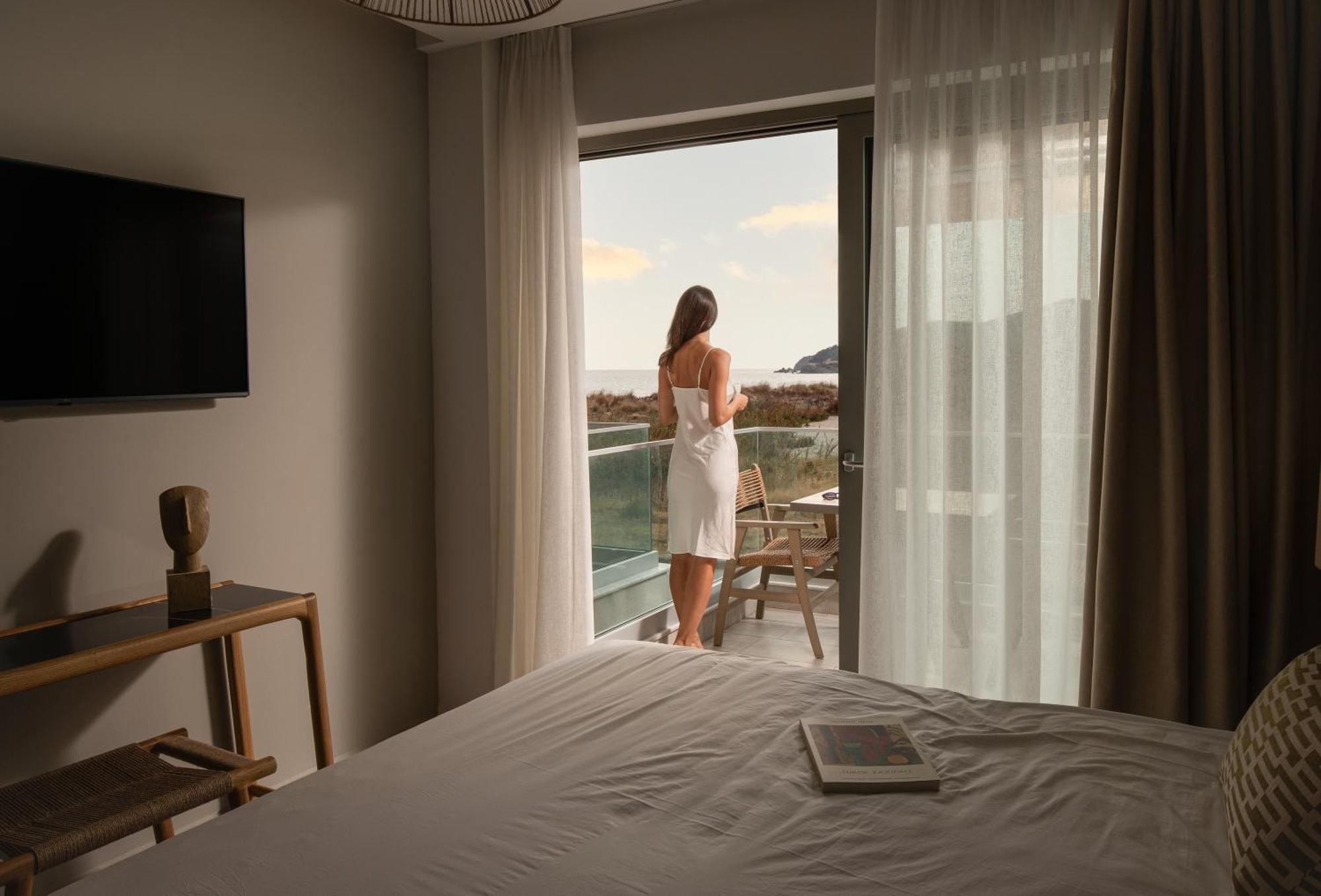 Ikies Apollon Boutique Hotel Sarti Bagian luar foto