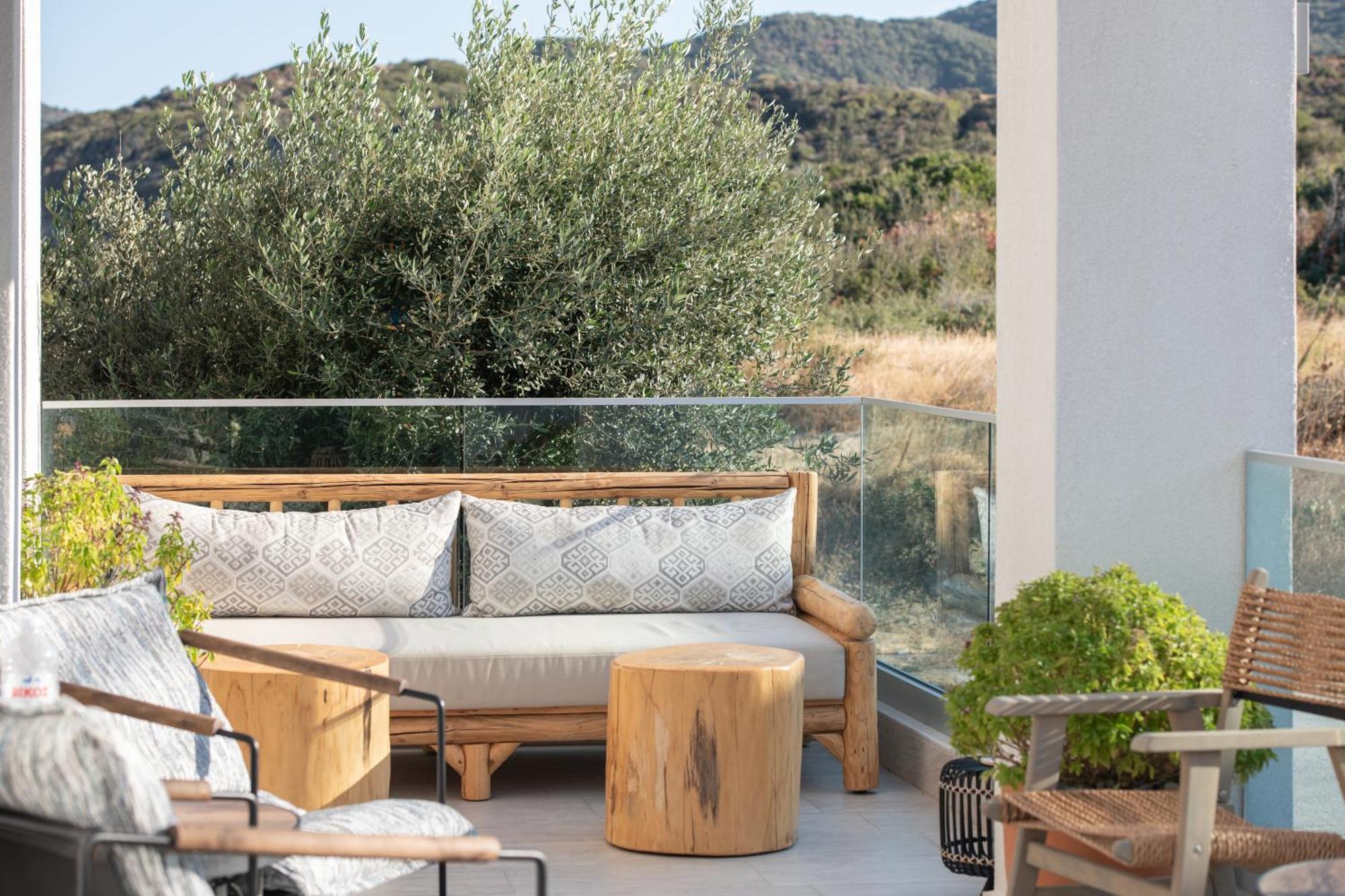 Ikies Apollon Boutique Hotel Sarti Bagian luar foto
